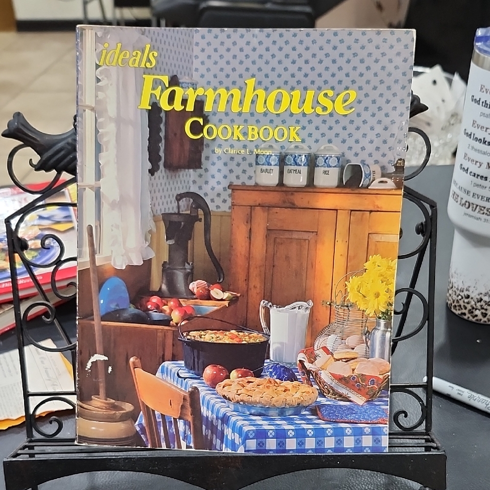 FARMHOUSE COOKBOOK by IDEALS